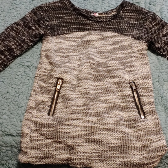 3 dresses - Picture 4 of 4